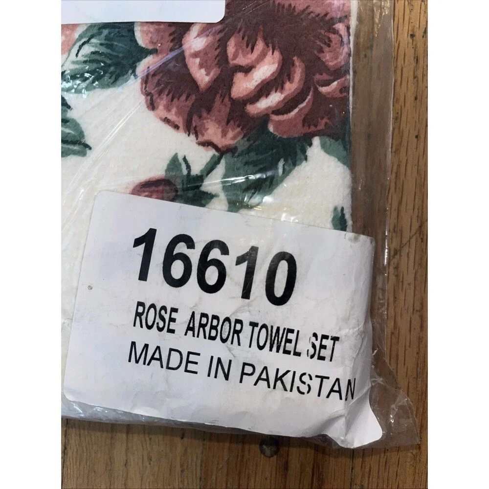 Vintage Reflections 4 Piece Rose Arbor Towel Set